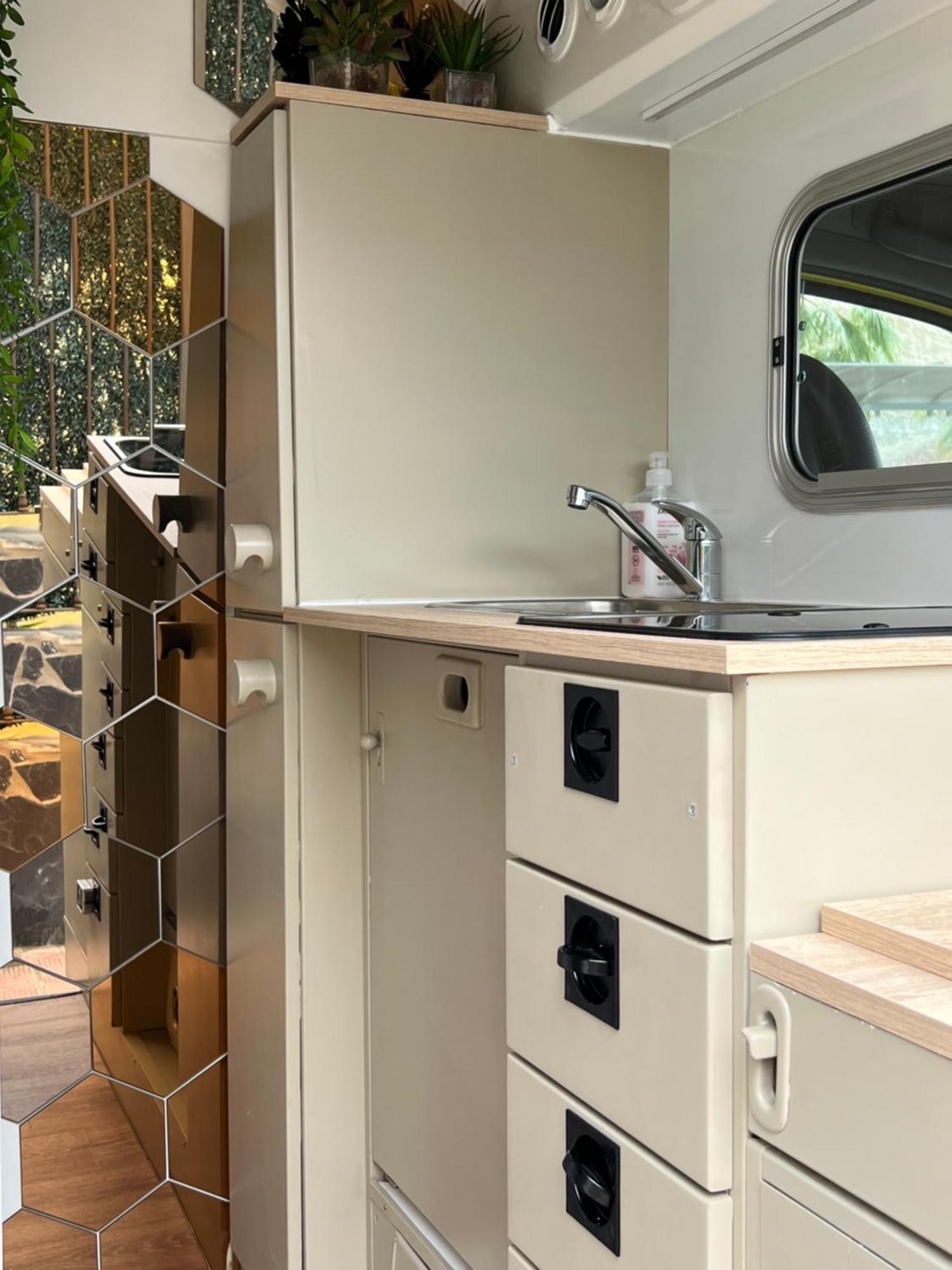 On Road- Feel Freedom With Campervan! Guincho  エクステリア 写真